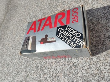 Atari 2600 konsola w kartonie, ładna i sprawna