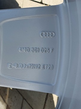 Koła Audi Q7 4M0601025F, zimowe 255/55/R19 Pirelli