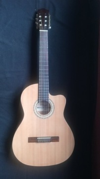 Gitara elektroklasyczna Stagg C546TCE.