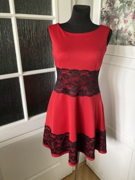 czerwona sukienka Chic & Mit, r. S/ M
