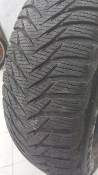 Goodyear opony zimowe 215/65/16