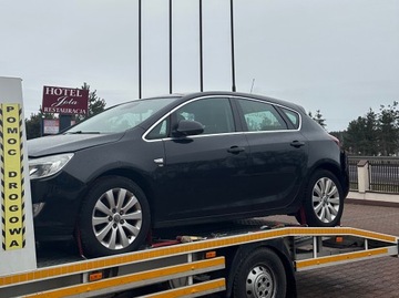 Ćwiartka błotnik prawy tył Opel astra J 1.7 HB 