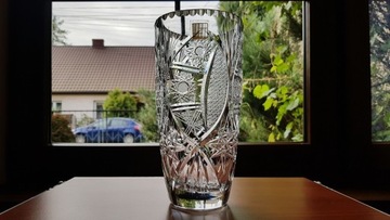 Duży kryształowy wazon z naklejką, kryształ PRL