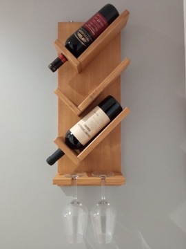 Drewniana półka na wino