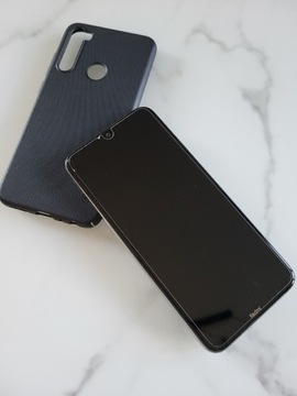 Xiaomi Redmi Note 8 4/64 + czarny case Nillkin