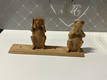 Wise Monkeys Figurine (tylko 2 figurki )