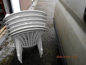 krzesła ogrodowe plastikowe używane 6 szt.