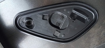 Osłona drzwi prawych Audi A5 8W6-857-916
