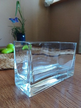 Ciekawy szklany wazon 20x12x8cm