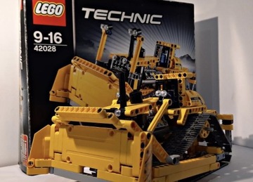 LEGO Technic 42028