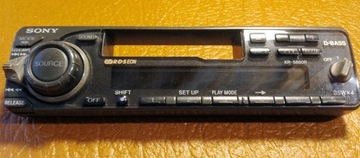 panel radia SONY XR-5880R