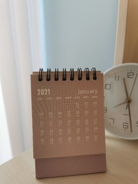 Małe kalendarze biurkowe 2021