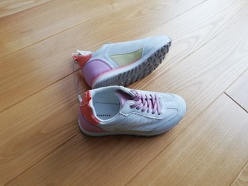 Buty sportowe, sneakersy rozm. 32 NOWE