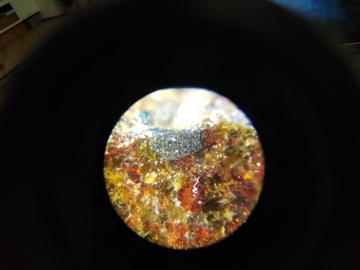 PSEUDO METEORYT 2,1 gr fotka mikroskop