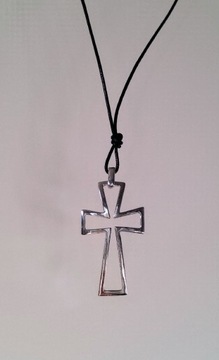 Naszyjnik krzyż krzyżyk metal rzemyk skóra * 5,5cm