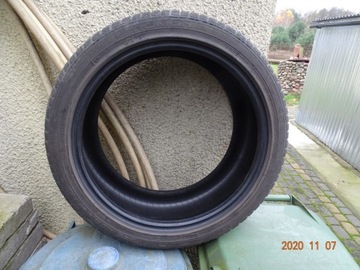 Opona zimowa 245/40 R18 - 2014 rok - 3 sztuki