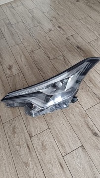 Lampa lewa przód Toyota C-HR Full LED 