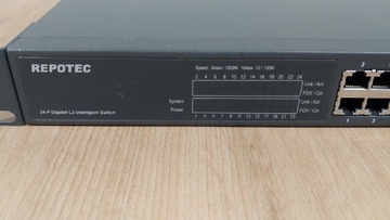 Repotec switch 24 porty 4x SFP gigabit 1Gb