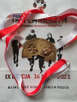 medal medale XIII i IX Tropem Wilczym plus dodatki