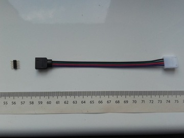 Złączka do taśm LED RGB z kablem + łącznik 4pin ko