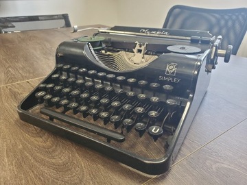 Maszyna do pisania Olympia Simplex zabytek stara