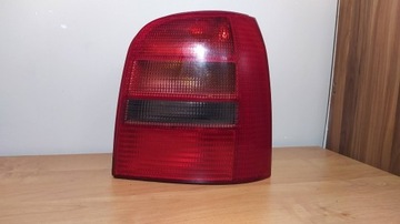 Lampa prawy tył Audi A4 B5 Avant Kombi przedlift