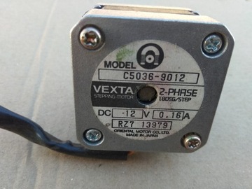 Silnik krokowy 12V VEXTA model C5036-9012 