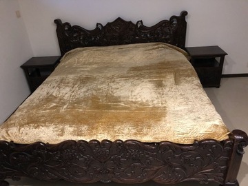 Łóżko stylowe, kolonialne, palisander indyjski.