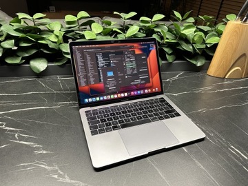 Macbook Pro 13” 2019 4x Thunderbold i7 16GB 500GB