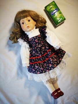 Wysoka lalka porcelanowa porcelain doll sygnowana