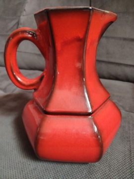 Czerwony ceramiczny dzbanek Germany zjawiskowy