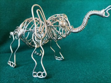 Słoń słonik figurka z drutu prezent dekoracja