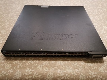 Switch Juniper EX4200-48T 8xPOE, 2x10GE, 2xPS