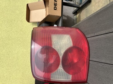 Lampa Passat b5 kombi prawy tył