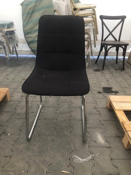 krzesło czarne 1 szt. 