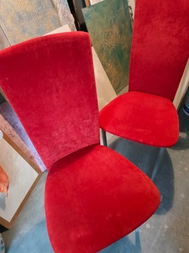 Krzesło czerwone, welurowe (45 zł/szt),  