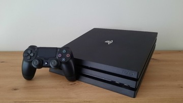 PS4 PRO 1TB + PAD PlayStation STAN BDB ! + 3 Gry !