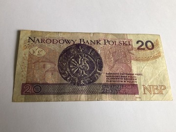 Banknot 20 zł z 2012r seria AA2212105