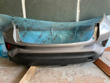 Toyota C-HR zderzak tylni z nakładka.
