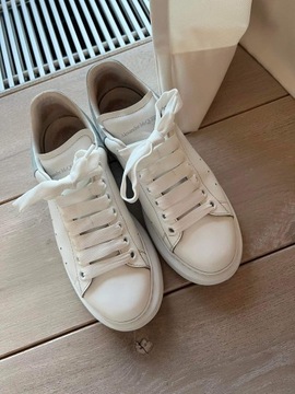 Alexander Mcqueen sneakers białe eleganckie buty