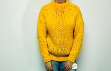 Sweter wełniany żółty