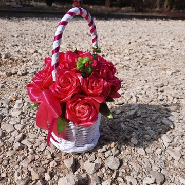 Koszyczek z różami,flower box,pomysł na prezent