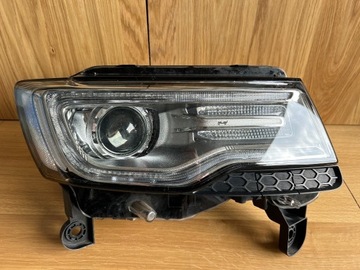 Jeep Grand Cherooke WK2 Bixenon Lampa Prawy Przód