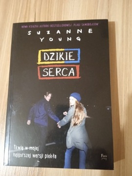 Suzanne Young Dzikie serca