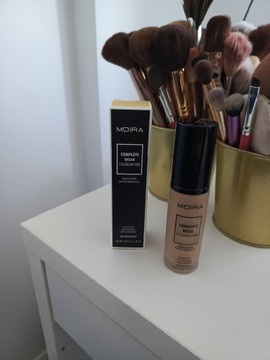 Podkład Moira Complete wear 300 nude beige NOWY