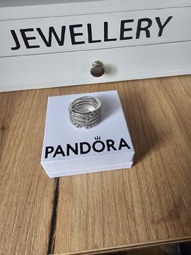 Pierścionek Pandora 50