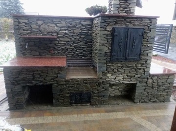 Wędzarnia grill ogrodowy z kamienia, murowany