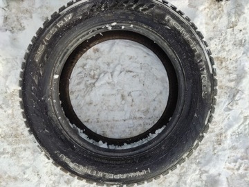 Nokian hakkapeliitta 9 SUV  215/65R 17