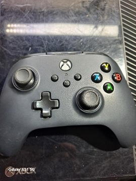 Pad przewodowy do xbox one 