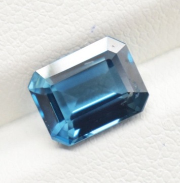 Naturalny London Blue Topaz Octagon 5 x 7 mm